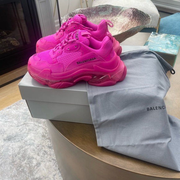 Balenciaga
Triple S clear sole sneakers - Picture 3 of 6